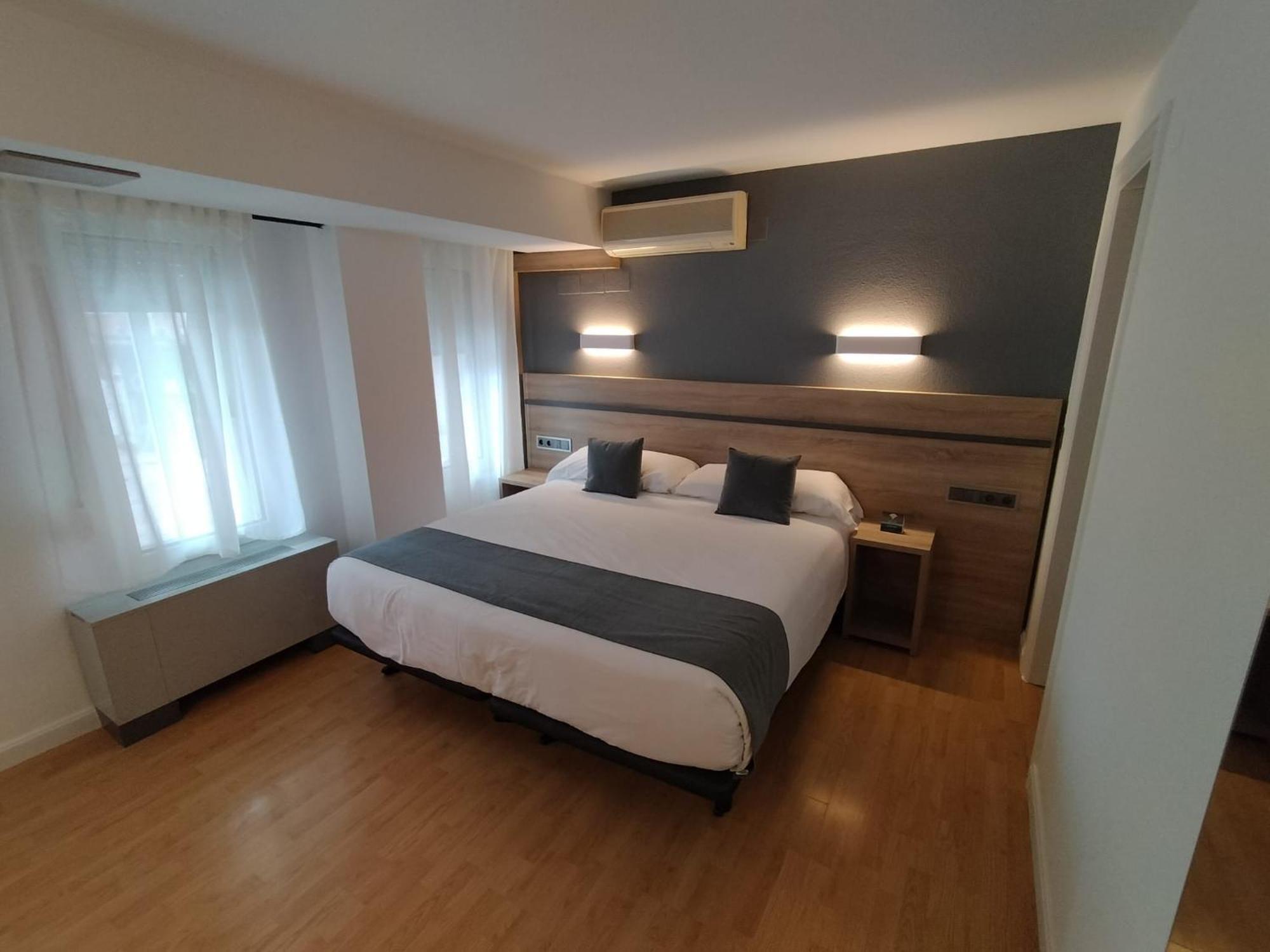 Hostal Alda Palencia Plaza 外观 照片