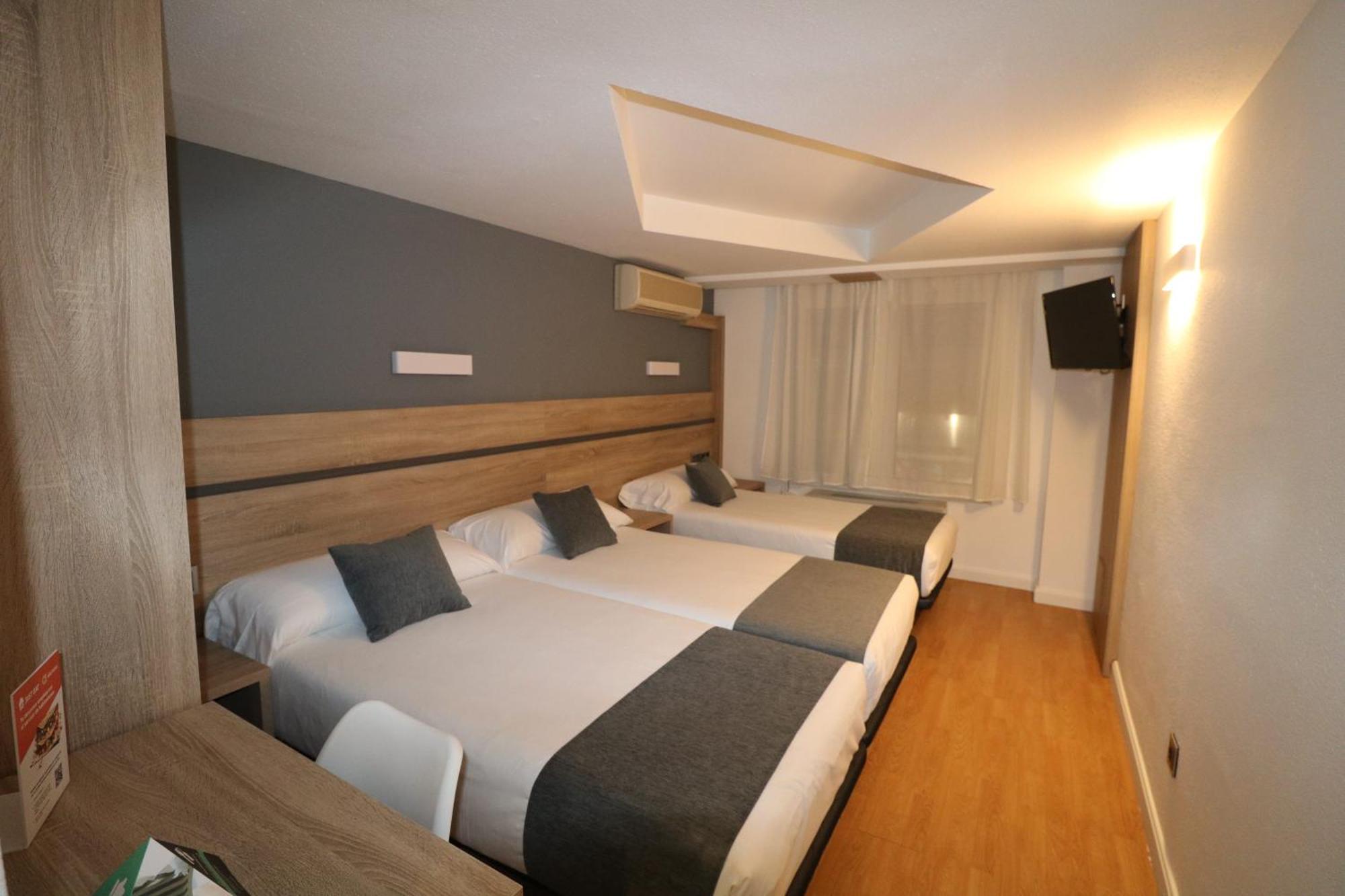 Hostal Alda Palencia Plaza 外观 照片